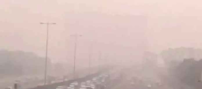 കനത്ത മൂടല്മഞ്ഞ് ; നോയിഡയില് രാത്രി ബസ് സര്വീസുകള് നിര്ത്തി കനത്ത മൂടല്മഞ്ഞ് ; നോയിഡയില് രാത്രി ബസ് സര്വീസുകള് നിര്ത്തി