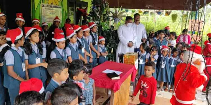 സാന്ത്വനത്തിന്റെ നക്ഷത്ര പ്രഭയിൽ കുരുന്നുകളുടെ ക്രിസ്തുമസ് ആഘോഷം സാന്ത്വനത്തിന്റെ നക്ഷത്ര പ്രഭയിൽ കുരുന്നുകളുടെ ക്രിസ്തുമസ് ആഘോഷം