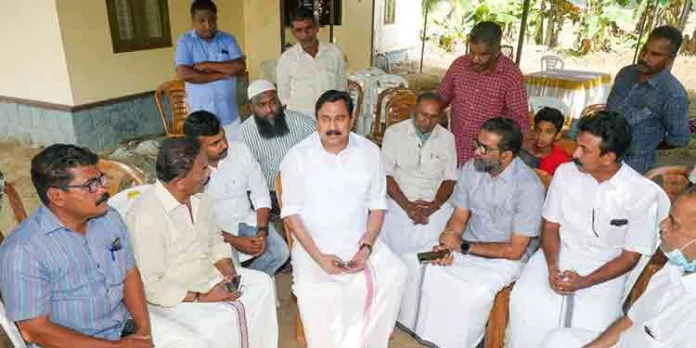 നിദ ഫാത്തിമയുടെ വീട് കായിക മന്ത്രി വി.അബ്ദുറഹിമാൻ സന്ദർശിച്ചു നിദ ഫാത്തിമയുടെ വീട് കായിക മന്ത്രി വി.അബ്ദുറഹിമാൻ സന്ദർശിച്ചു