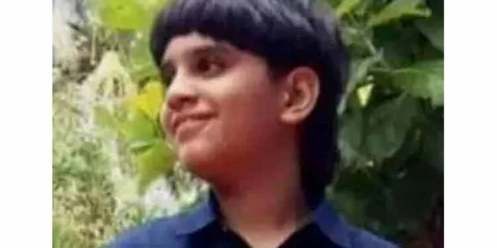 സ്കൂളിന്റെ നാലാം നിലയില് നിന്ന് വീണ് ഗുരുതരമായി പരുക്കേറ്റ് ചികിത്സയിലായിരുന്ന വിദ്യാര്ത്ഥി മരിച്ചു സ്കൂളിന്റെ നാലാം നിലയില് നിന്ന് വീണ് ഗുരുതരമായി പരുക്കേറ്റ് ചികിത്സയിലായിരുന്ന വിദ്യാര്ത്ഥി മരിച്ചു