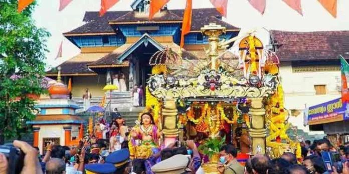 തങ്ക അങ്കി വഹിച്ചുള്ള ഘോഷയാത്ര ഇന്ന് വൈകീട്ട് സന്നിധാനത്ത് എത്തും തങ്ക അങ്കി വഹിച്ചുള്ള ഘോഷയാത്ര ഇന്ന് വൈകീട്ട് സന്നിധാനത്ത് എത്തും