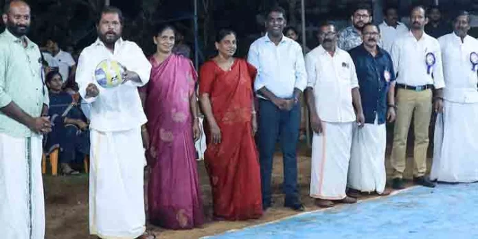 ഏഴോലി വോളിബോൾ ടൂർണ്ണമെൻ്റിന് ഉജ്വലമായ തുടക്കം ഏഴോലി വോളിബോൾ ടൂർണ്ണമെൻ്റിന് ഉജ്വലമായ തുടക്കം