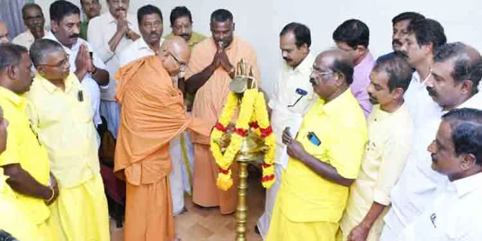 ശുചിത്വത്തിന് വളരെയധികം പ്രാധാന്യം നൽകേണ്ട സമയമാണ് കോവിഡ് കാലഘട്ടo : ഋതംഭരാന്ദ ശുചിത്വത്തിന് വളരെയധികം പ്രാധാന്യം നൽകേണ്ട സമയമാണ് കോവിഡ് കാലഘട്ടo : ഋതംഭരാന്ദ