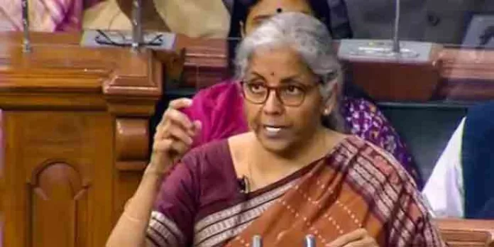 നിര്മല സീതാരാമന് വൈറല് പനി ; ആരോഗ്യനില തൃപ്തികരം നിര്മല സീതാരാമന് വൈറല് പനി ; ആരോഗ്യനില തൃപ്തികരം