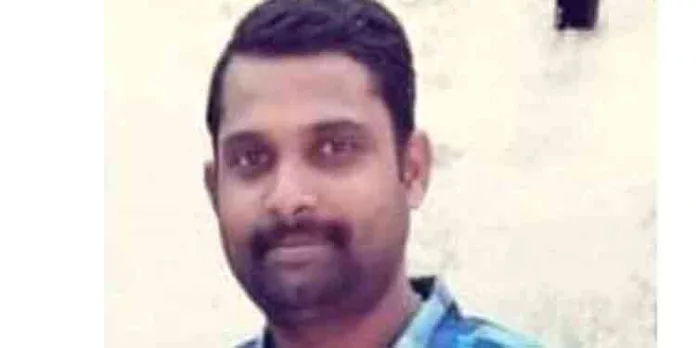 ക്രിസ്തുമസ് ആഘോഷത്തിനിടെ കടലിൽ കുളിക്കാനിറങ്ങിയ നാലുപേരിൽ രണ്ടുപേർ മുങ്ങി മരിച്ചു ക്രിസ്തുമസ് ആഘോഷത്തിനിടെ കടലിൽ കുളിക്കാനിറങ്ങിയ നാലുപേരിൽ രണ്ടുപേർ മുങ്ങി മരിച്ചു
