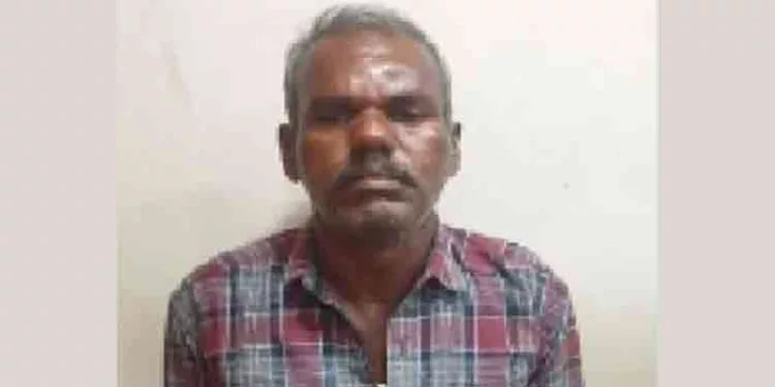 വീടുകളിൽ നഗ്നനായെത്തി മോഷണം നടത്തിയിരുന്ന പിടികിട്ടാപ്പുളളി പിടിയിൽ വീടുകളിൽ നഗ്നനായെത്തി മോഷണം നടത്തിയിരുന്ന പിടികിട്ടാപ്പുളളി പിടിയിൽ
