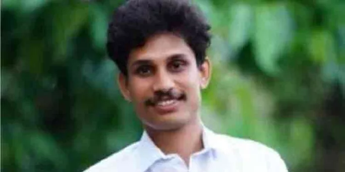 പോസ്റ്ററില് നിന്ന് ഉമ്മന്ചാണ്ടിയുടെ ചിത്രം ഒഴിവാക്കിയതിനെ ചൊല്ലി തർക്കം ; യൂത്ത് കോണ്ഗ്രസ് ജില്ലാ സെക്രട്ടറിക്ക് വെട്ടേറ്റു പോസ്റ്ററില് നിന്ന് ഉമ്മന്ചാണ്ടിയുടെ ചിത്രം ഒഴിവാക്കിയതിനെ ചൊല്ലി തർക്കം ; യൂത്ത് കോണ്ഗ്രസ് ജില്ലാ സെക്രട്ടറിക്ക് വെട്ടേറ്റു