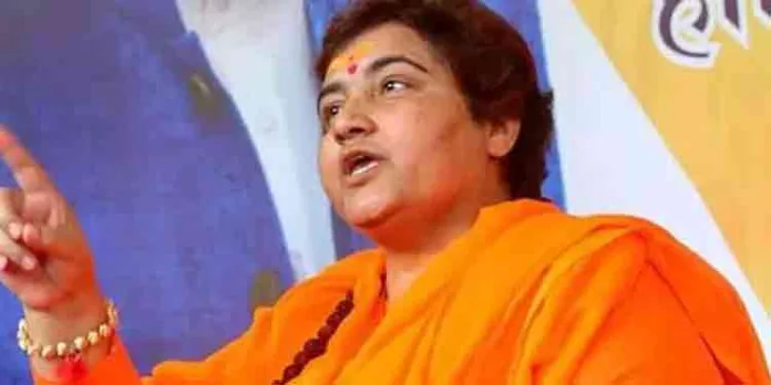 വിദ്വേഷ പ്രസംഗം ഭാരതീയ ജനതാ പാര്ട്ടി എംപി പ്രഗ്യാ സിംഗ് ഠാക്കൂറിനെതിരെ പോലീസ് കേസെടുത്തു വിദ്വേഷ പ്രസംഗം ഭാരതീയ ജനതാ പാര്ട്ടി എംപി പ്രഗ്യാ സിംഗ് ഠാക്കൂറിനെതിരെ പോലീസ് കേസെടുത്തു