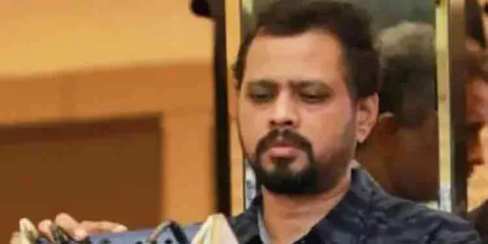 വയലിനിസ്റ്റ് ശാലിഷ് ശശിധരൻ ഹൃദയാഘാതംമൂലം മരിച്ചു വയലിനിസ്റ്റ് ശാലിഷ് ശശിധരൻ ഹൃദയാഘാതംമൂലം മരിച്ചു