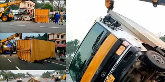 മണ്ണുത്തി ദേശീയ പാതയില് ലോറി അപകടം ; 3 പേര്ക്ക് പരിക്ക് മണ്ണുത്തി ദേശീയ പാതയില് ലോറി അപകടം ; 3 പേര്ക്ക് പരിക്ക്