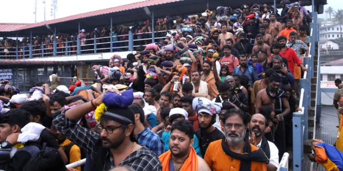 ദര്ശന പുണ്യം നേടി 15 ലക്ഷം പേര് ; ശബരിമലയില് തിരക്കേറുന്നു ദര്ശന പുണ്യം നേടി 15 ലക്ഷം പേര് ; ശബരിമലയില് തിരക്കേറുന്നു