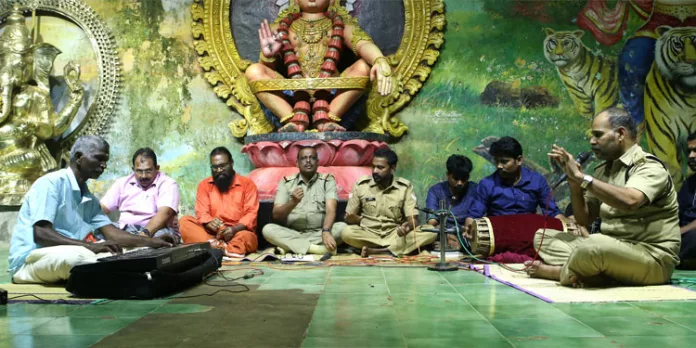ഭക്തിഗാനമേള അവതരിപ്പിച്ചു ഭക്തിഗാനമേള അവതരിപ്പിച്ചു