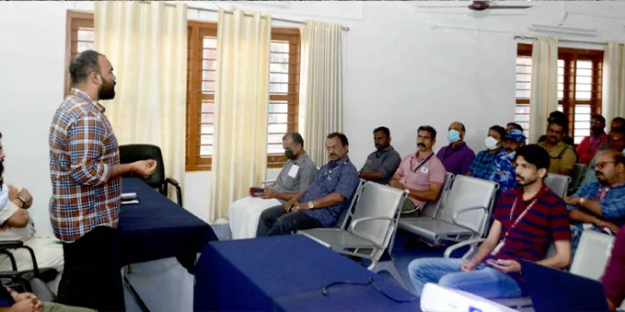 ദുരന്ത നിവാരണം : സന്നിധാനത്ത് ജീവനക്കാര്ക്ക് പരിശീലനം സംഘടിപ്പിച്ചു ദുരന്ത നിവാരണം : സന്നിധാനത്ത് ജീവനക്കാര്ക്ക് പരിശീലനം സംഘടിപ്പിച്ചു