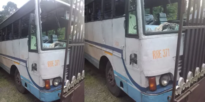മല്ലപ്പള്ളിയിൽ കെ എസ് ആർ ടി സി ബസ് നിയന്ത്രണം വിട്ട് മതിലിൽ ഇടിച്ചു മല്ലപ്പള്ളിയിൽ കെ എസ് ആർ ടി സി ബസ് നിയന്ത്രണം വിട്ട് മതിലിൽ ഇടിച്ചു