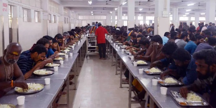 ആറരലക്ഷമെത്തി സന്നിധാനത്തെ അന്നദാനം ആറരലക്ഷമെത്തി സന്നിധാനത്തെ അന്നദാനം