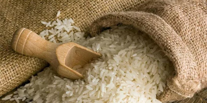 സംസ്ഥാനത്തെ റേഷൻ കടകളിൽ പുഴുങ്ങലരി കിട്ടാനില്ല സംസ്ഥാനത്തെ റേഷൻ കടകളിൽ പുഴുങ്ങലരി കിട്ടാനില്ല