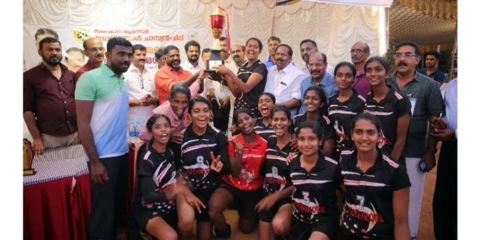 സംസ്ഥാന ജൂണിയർ വോളിബോൾ ചാമ്പ്യൻഷിപ്പ് : കോഴിക്കോടും തിരുവനന്തപുരവും ജേതാക്കൾ സംസ്ഥാന ജൂണിയർ വോളിബോൾ ചാമ്പ്യൻഷിപ്പ് : കോഴിക്കോടും തിരുവനന്തപുരവും ജേതാക്കൾ