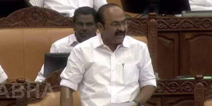വിഴിഞ്ഞത്ത് അദാനിയും സര്ക്കാരും തമ്മില് ധാരണയെന്ന ഗുരുതര ആരോപണവുമായി വി.ഡി.സതീശൻ വിഴിഞ്ഞത്ത് അദാനിയും സര്ക്കാരും തമ്മില് ധാരണയെന്ന ഗുരുതര ആരോപണവുമായി വി.ഡി.സതീശൻ