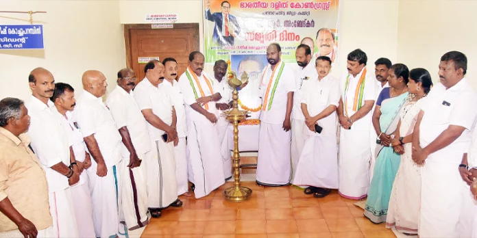 ഡോ. ബി.ആര് അംബേദ്കര് അധ:സ്ഥിത ജനവിഭാഗത്തിന്റെ ഉന്നമനത്തിന് യത്നിച്ച മഹാവിപ്ലവകാരി : പ്രൊഫ. സതീഷ് കൊച്ചുപറമ്പില് ഡോ. ബി.ആര് അംബേദ്കര് അധ:സ്ഥിത ജനവിഭാഗത്തിന്റെ ഉന്നമനത്തിന് യത്നിച്ച മഹാവിപ്ലവകാരി : പ്രൊഫ. സതീഷ് കൊച്ചുപറമ്പില്