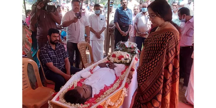 ബിനു സോമന് നാടിന്റെ യാത്രാ മൊഴി ബിനു സോമന് നാടിന്റെ യാത്രാ മൊഴി