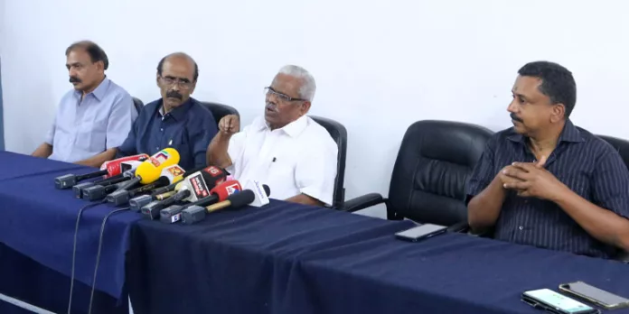അയ്യപ്പ ഭക്തര്ക്ക് സുഖ ദര്ശനമൊരുക്കും : ദേവസ്വം ബോര്ഡ് പ്രസിഡന്റ് അയ്യപ്പ ഭക്തര്ക്ക് സുഖ ദര്ശനമൊരുക്കും : ദേവസ്വം ബോര്ഡ് പ്രസിഡന്റ്