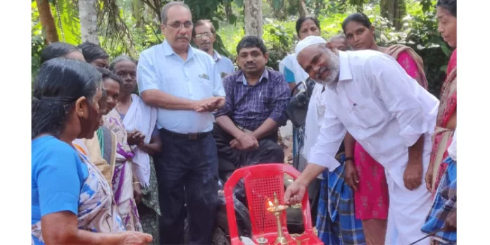 ക്രിസ്തുമസ് ആഘോഷവും കിറ്റുകളുടെ വിതരണവും നടന്നു ക്രിസ്തുമസ് ആഘോഷവും കിറ്റുകളുടെ വിതരണവും നടന്നു