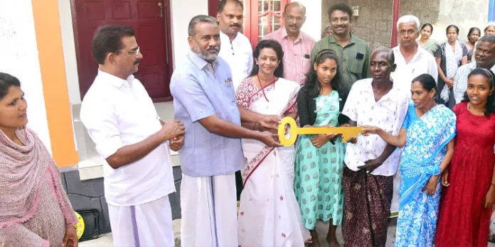 ഡോ. എം. എസ്.സുനിലിന്റെ 262, 263- എന്നീ സ്നേഹഭവനങ്ങൾ സഹോദരങ്ങൾക്ക് ഡോ. എം. എസ്.സുനിലിന്റെ 262, 263- എന്നീ സ്നേഹഭവനങ്ങൾ സഹോദരങ്ങൾക്ക്