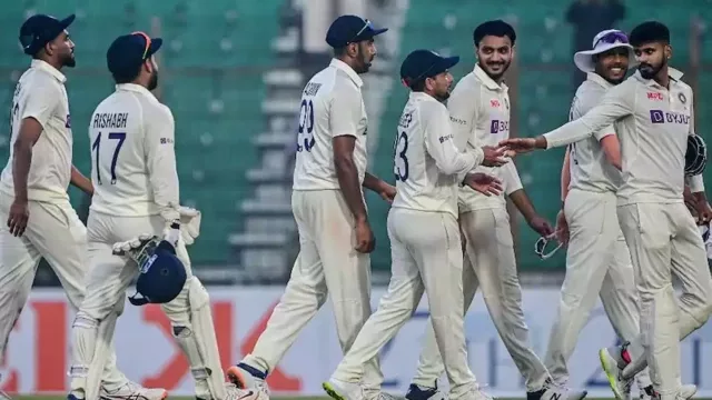 ധാക്ക ടെസ്റ്റിൽ ബംഗ്ലാദേശിന് ബാറ്റിങ് : നീണ്ട ഇടവേളയ്ക്കു ശേഷം ഉനദ്കട് ടീമിൽ ധാക്ക ടെസ്റ്റിൽ ബംഗ്ലാദേശിന് ബാറ്റിങ് : നീണ്ട ഇടവേളയ്ക്കു ശേഷം ഉനദ്കട് ടീമിൽ