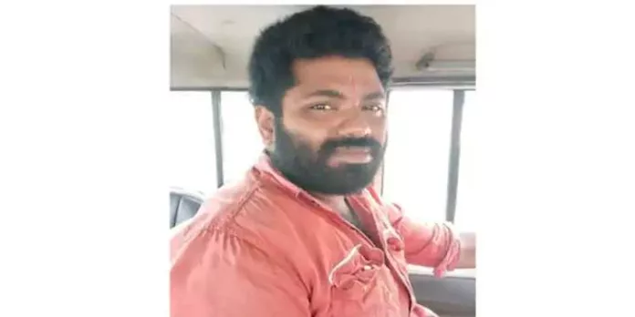 ഗ്രാമപഞ്ചായത്ത് അംഗത്തിനെതിരെ വധശ്രമം ; യുവമോർച്ച പ്രവർത്തകൻ അറസ്റ്റിൽ ഗ്രാമപഞ്ചായത്ത് അംഗത്തിനെതിരെ വധശ്രമം ; യുവമോർച്ച പ്രവർത്തകൻ അറസ്റ്റിൽ