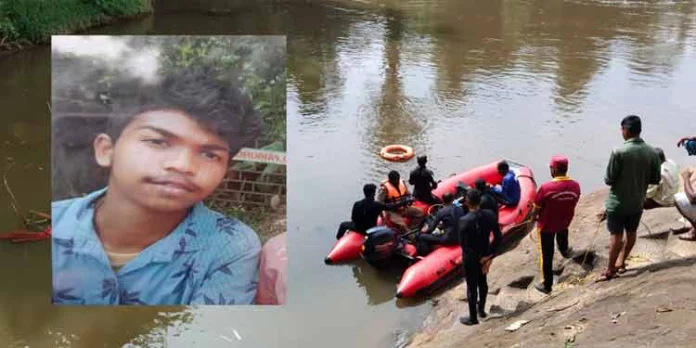 വലഞ്ചുഴി ക്ഷേത്രത്തിനു സമീപം പാറക്കടവിൽ ഒഴുക്കിൽപ്പെട്ട് കാണാതായ സൽമാന്റെ (14) മൃതദേഹം കണ്ടെത്തി വലഞ്ചുഴി ക്ഷേത്രത്തിനു സമീപം പാറക്കടവിൽ ഒഴുക്കിൽപ്പെട്ട് കാണാതായ സൽമാന്റെ (14) മൃതദേഹം കണ്ടെത്തി