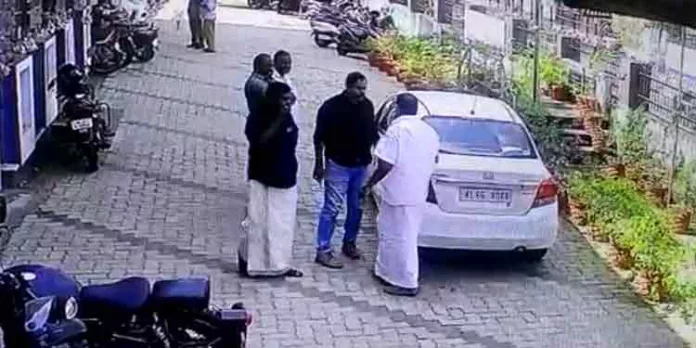 തിരുവല്ല മുൻസിപ്പൽ സെക്രട്ടറിക്ക് മാനസിക നില തെറ്റിയോ ? പ്രൊഫ.സതീഷ് കൊച്ചു പറമ്പിൽ തിരുവല്ല മുൻസിപ്പൽ സെക്രട്ടറിക്ക് മാനസിക നില തെറ്റിയോ ? പ്രൊഫ.സതീഷ് കൊച്ചു പറമ്പിൽ