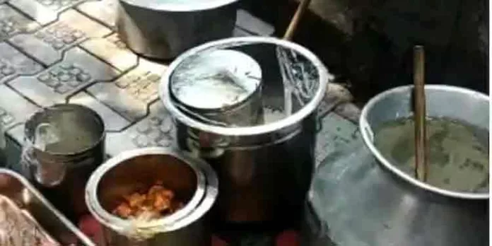 നിലയ്ക്കലിൽ പരിശോധന : രണ്ട് ഹോട്ടലുകൾക്ക് 20000 രൂപ പിഴ നിലയ്ക്കലിൽ പരിശോധന : രണ്ട് ഹോട്ടലുകൾക്ക് 20000 രൂപ പിഴ