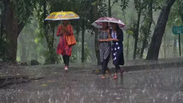 സംസ്ഥാനത്ത് അടുത്ത അഞ്ച് ദിവസം ഒറ്റപ്പെട്ട മഴയ്ക്ക് സാധ്യത സംസ്ഥാനത്ത് അടുത്ത അഞ്ച് ദിവസം ഒറ്റപ്പെട്ട മഴയ്ക്ക് സാധ്യത