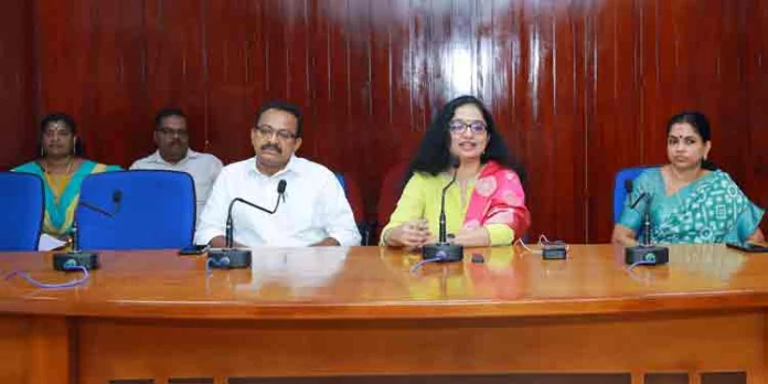 ലഹരിമുക്ത കേരളം സാധ്യമാക്കുന്നതിന് പ്രതിരോധം ആയുധമാക്കണം ; ജില്ലാ കളക്ടര് ലഹരിമുക്ത കേരളം സാധ്യമാക്കുന്നതിന് പ്രതിരോധം ആയുധമാക്കണം ; ജില്ലാ കളക്ടര്