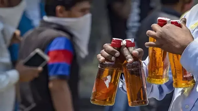 മദ്യവിൽപ്പനയിൽ റെക്കോർഡിട്ട് മലയാളികൾ ; ക്രിസ്തുമസിന് കുടിച്ചത് 229.80 കോടിയുടെ മദ്യം മദ്യവിൽപ്പനയിൽ റെക്കോർഡിട്ട് മലയാളികൾ ; ക്രിസ്തുമസിന് കുടിച്ചത് 229.80 കോടിയുടെ മദ്യം