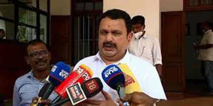 അയ്യപ്പനെ തൊട്ടപ്പോൾ കൈ പൊള്ളി, ഗണപതിയെ തൊട്ടതിന് കയ്യും മുഖവും പൊള്ളുന്നത് പുതുപ്പള്ളിയിൽ കാണാം : കെ മുരളീധരൻ അയ്യപ്പനെ തൊട്ടപ്പോൾ കൈ പൊള്ളി, ഗണപതിയെ തൊട്ടതിന് കയ്യും മുഖവും പൊള്ളുന്നത് പുതുപ്പള്ളിയിൽ കാണാം : കെ മുരളീധരൻ