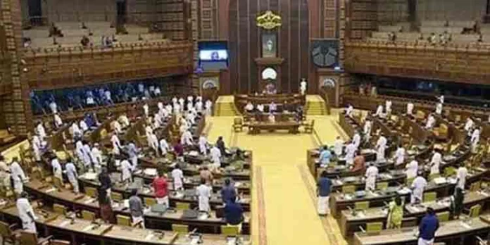 ഭരണപ്രതിപക്ഷ ബഹളത്തെ തുടർന്ന് നിയമസഭ ഇന്നത്തേക്ക് പിരിഞ്ഞു ഭരണപ്രതിപക്ഷ ബഹളത്തെ തുടർന്ന് നിയമസഭ ഇന്നത്തേക്ക് പിരിഞ്ഞു