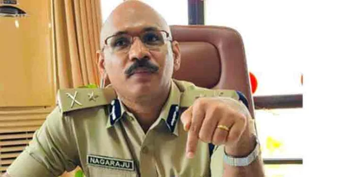പുതുവല്സരാഘോഷം രാത്രി പന്ത്രണ്ടിനുശേഷം അവസാനിപ്പിക്കണമെന്ന് പോലീസ് പുതുവല്സരാഘോഷം രാത്രി പന്ത്രണ്ടിനുശേഷം അവസാനിപ്പിക്കണമെന്ന് പോലീസ്