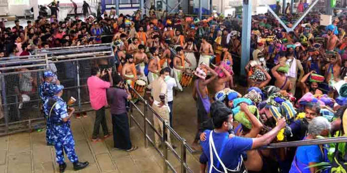 കനത്ത സുരക്ഷയില് സന്നിധാനം കനത്ത സുരക്ഷയില് സന്നിധാനം