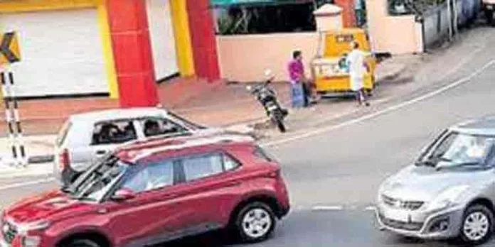 കാവുംഭാഗം ജംക്ഷനിൽ ഗതാഗത ക്രമീകരണം വേണമെന്ന ആവശ്യം ശക്തമാകുന്നു കാവുംഭാഗം ജംക്ഷനിൽ ഗതാഗത ക്രമീകരണം വേണമെന്ന ആവശ്യം ശക്തമാകുന്നു