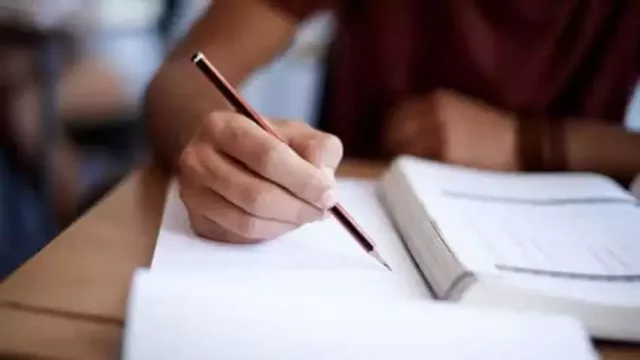 ആർട്സ് ആൻഡ് സയൻസ് കോളേജുകളിൽ സൗജന്യ വിദ്യാഭ്യാസം ആർട്സ് ആൻഡ് സയൻസ് കോളേജുകളിൽ സൗജന്യ വിദ്യാഭ്യാസം