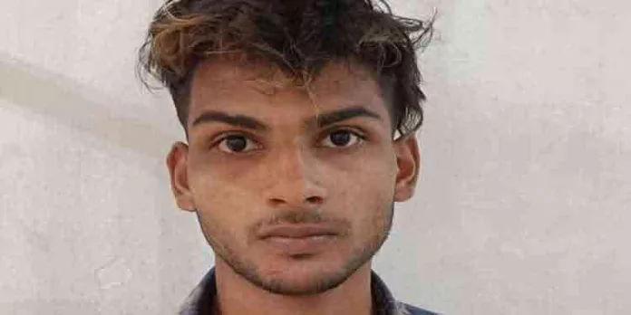 സ്വന്തം വസ്തുവില് ലഹരി ഉപയോഗിച്ചത് ചോദ്യം ചെയ്തു ; ഗൃഹനാഥന്റെ ചെവിക്ക് വെട്ടിയ കഞ്ചാവ് സംഘത്തിലെ ഒരാൾ പോലീസ് പിടിയിൽ സ്വന്തം വസ്തുവില് ലഹരി ഉപയോഗിച്ചത് ചോദ്യം ചെയ്തു ; ഗൃഹനാഥന്റെ ചെവിക്ക് വെട്ടിയ കഞ്ചാവ് സംഘത്തിലെ ഒരാൾ പോലീസ് പിടിയിൽ