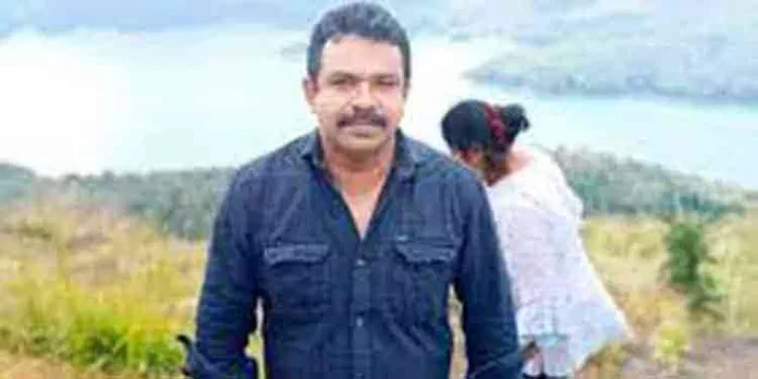 കോടമഞ്ഞ് കാണാനെത്തി പാറയിടുക്കില് വീണ യുവാവിന്റെ മൃതദേഹം മണിക്കൂറുകൾ നീണ്ട ശ്രമത്തിനൊടുവിൽ ഡ്രോണിന്റെ സഹായത്തോടെ പുറത്തെടുത്തു കോടമഞ്ഞ് കാണാനെത്തി പാറയിടുക്കില് വീണ യുവാവിന്റെ മൃതദേഹം മണിക്കൂറുകൾ നീണ്ട ശ്രമത്തിനൊടുവിൽ ഡ്രോണിന്റെ സഹായത്തോടെ പുറത്തെടുത്തു