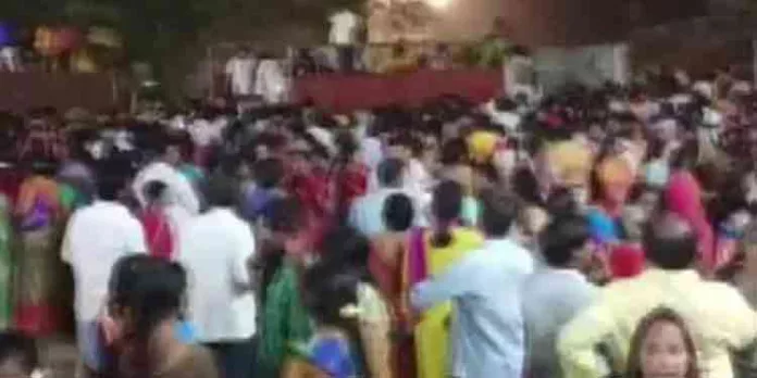 ടിഡിപി റാലിയില് വീണ്ടും ദുരന്തം ; തിക്കിലും തിരക്കിലുംപ്പെട്ട് മൂന്ന് മരണം, നിരവധി പേര്ക്ക് പരിക്ക് ടിഡിപി റാലിയില് വീണ്ടും ദുരന്തം ; തിക്കിലും തിരക്കിലുംപ്പെട്ട് മൂന്ന് മരണം, നിരവധി പേര്ക്ക് പരിക്ക്