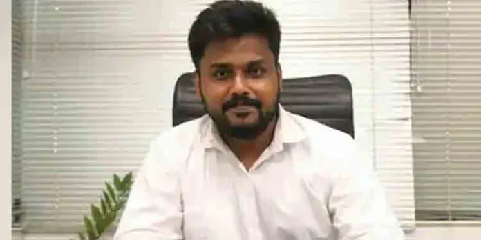 പോപ്പുലർ ഫ്രണ്ടിന്റെ പ്രധാന ആയുധ പരിശീലകൻ മുഹമ്മദ് മുബാറക്കിനെ അഞ്ചുദിവസം എൻഐഎ കസ്റ്റഡിയിൽ വിട്ടു പോപ്പുലർ ഫ്രണ്ടിന്റെ പ്രധാന ആയുധ പരിശീലകൻ മുഹമ്മദ് മുബാറക്കിനെ അഞ്ചുദിവസം എൻഐഎ കസ്റ്റഡിയിൽ വിട്ടു