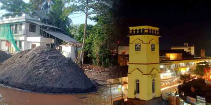 ദേശീയപാത വികസനത്തിന്റെ ഭാഗമായി ഓട നിർമ്മിക്കാൻ കുഴിച്ചപ്പോൾ കിട്ടിയത് ധാതുസമ്പുഷ്ടമായ കരിമണൽ ദേശീയപാത വികസനത്തിന്റെ ഭാഗമായി ഓട നിർമ്മിക്കാൻ കുഴിച്ചപ്പോൾ കിട്ടിയത് ധാതുസമ്പുഷ്ടമായ കരിമണൽ