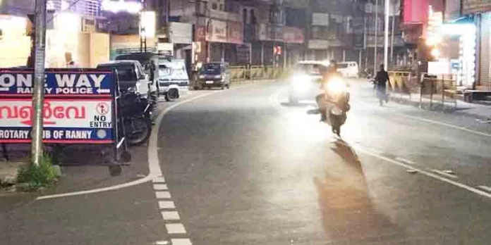 റാന്നിയിൽ അപകടങ്ങൾ തുടർക്കഥ ; ഉചിതമായ നടപടികൾ സ്വീകരിക്കാതെ അധികൃതർ റാന്നിയിൽ അപകടങ്ങൾ തുടർക്കഥ ; ഉചിതമായ നടപടികൾ സ്വീകരിക്കാതെ അധികൃതർ