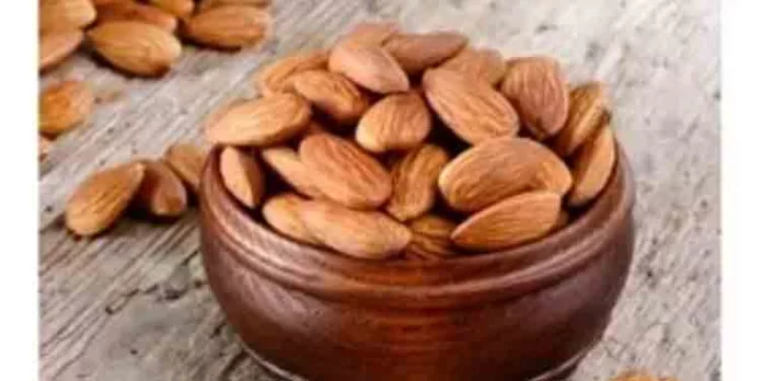 ബദാം വെള്ളത്തിലിട്ട് കുതിര്ത്ത് കഴിക്കുന്നതുകൊണ്ടുള്ള ഗുണങ്ങള് ബദാം വെള്ളത്തിലിട്ട് കുതിര്ത്ത് കഴിക്കുന്നതുകൊണ്ടുള്ള ഗുണങ്ങള്