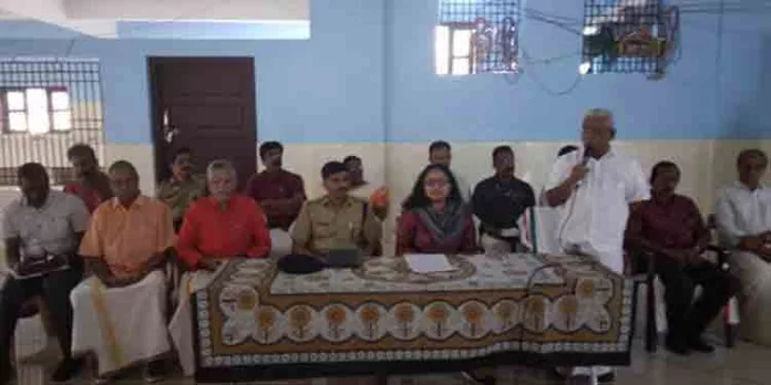 തിരുവാഭരണ ഘോഷയാത്ര ; സുരക്ഷക്കായ് 200 പോലീസുകാർ , മെഡിക്കൽ ടീം ആംബുലൻസും ഒപ്പം തിരുവാഭരണ ഘോഷയാത്ര ; സുരക്ഷക്കായ് 200 പോലീസുകാർ , മെഡിക്കൽ ടീം ആംബുലൻസും ഒപ്പം
