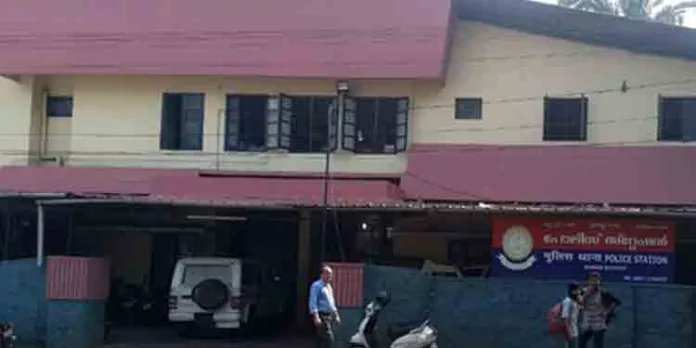 ഒരു നിധി കമ്പിനികൂടി പൂട്ടി ; നിക്ഷേപകരെ കബളിപ്പിച്ച് നാടുവിടാന് ഒരുങ്ങിയ അര്ബന് നിധിയുടെ ഡയറക്ടര്മാര് അറസ്റ്റില് ഒരു നിധി കമ്പിനികൂടി പൂട്ടി ; നിക്ഷേപകരെ കബളിപ്പിച്ച് നാടുവിടാന് ഒരുങ്ങിയ അര്ബന് നിധിയുടെ ഡയറക്ടര്മാര് അറസ്റ്റില്